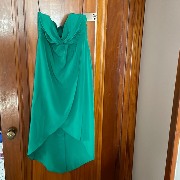 Dress - Picture 1 of 4